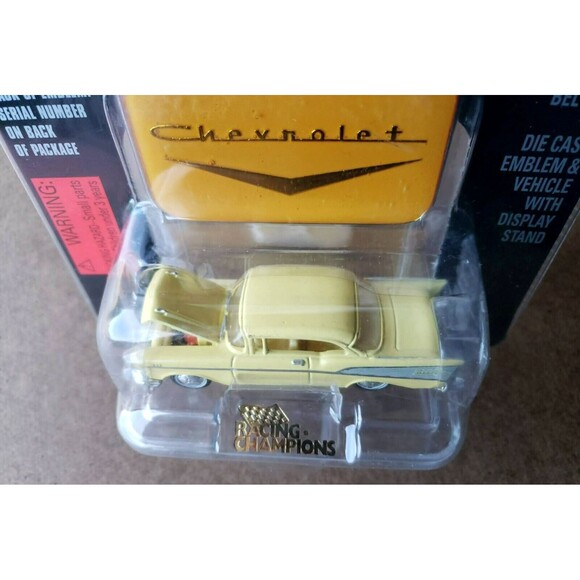 1996 Racing Champions MINT EDITION 1957 CHEVY BEL AIR CHEVROLET Pearl Yellow #21 - Picture 4 of 14